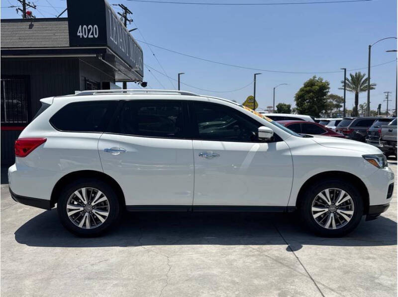2020 Nissan Pathfinder SL
