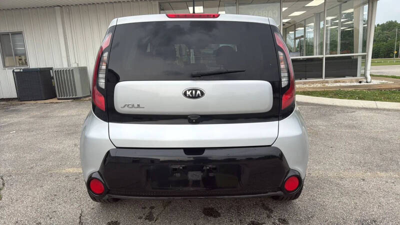 2016 Kia Soul +