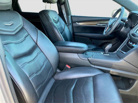 2017 Cadillac XT5 Platinum