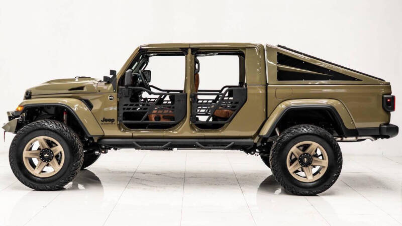2025 Jeep Gladiator NightHawk