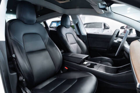 2019 Tesla Model 3 Mid Range