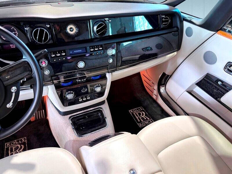 2012 Rolls-Royce Phantom Drophead Coupe 29