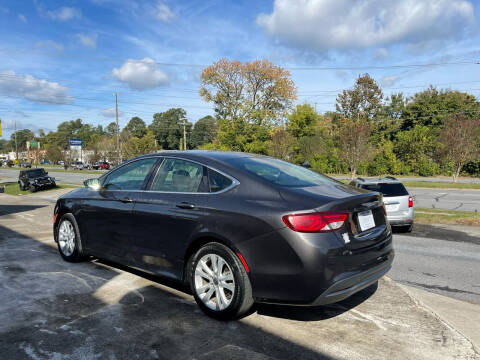 2017 Chrysler 200 LX