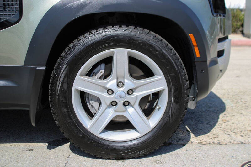 2021 Land Rover Defender 110 SE