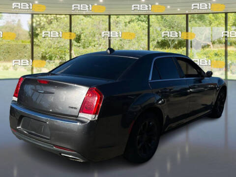 2016 Chrysler 300 Limited Anniversary