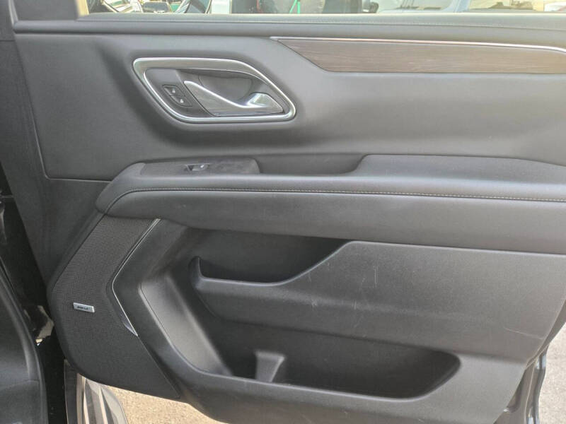 2024 Chevrolet Suburban LT