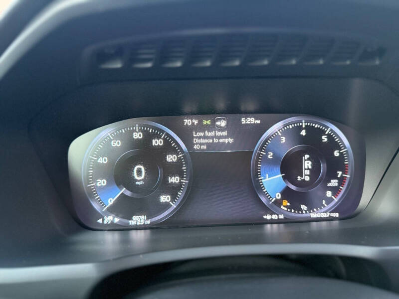 2021 Volvo XC90 T5 Momentum