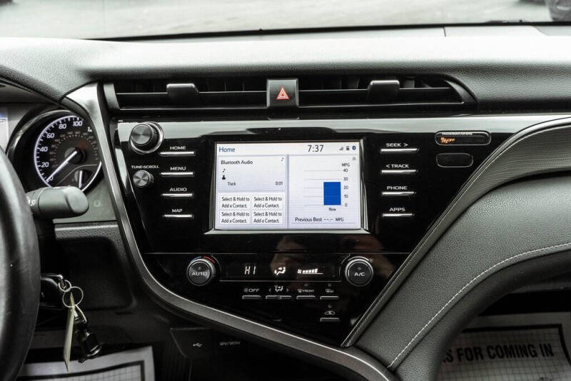 2020 Toyota Camry SE Nightshade