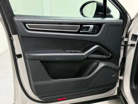 2020 Porsche Cayenne S Coupe