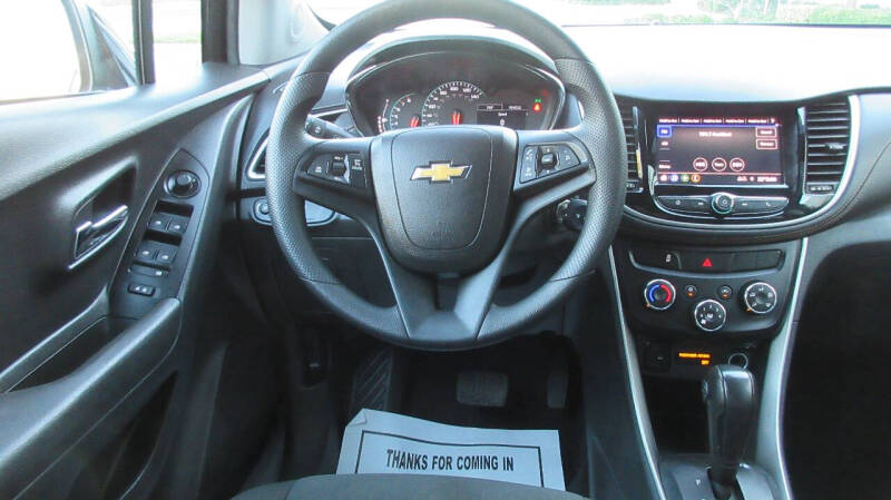 2020 Chevrolet Trax LS photo 25