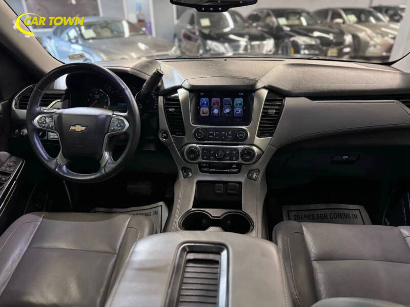 2017 Chevrolet Suburban LT