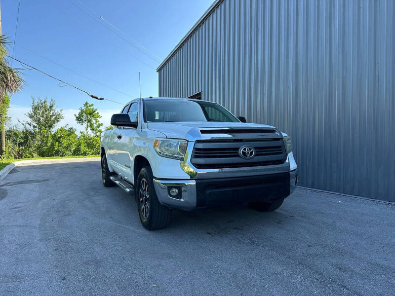 2014 Toyota Tundra SR5