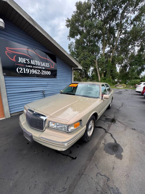1996 Lincoln Town Car's photo