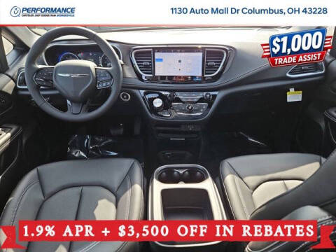 2026 Chrysler Pacifica Select
