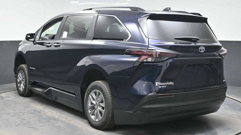 2025 Toyota Sienna