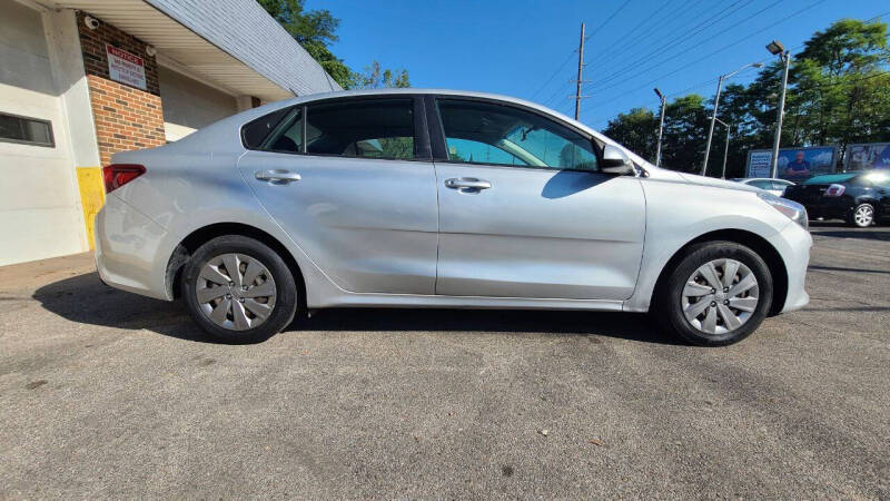 2019 Kia RIO LX's photo