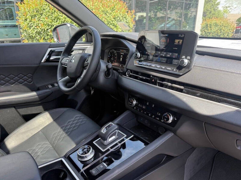 2024 Mitsubishi Outlander