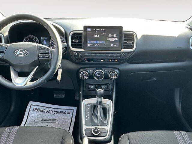 2022 Hyundai Venue SEL