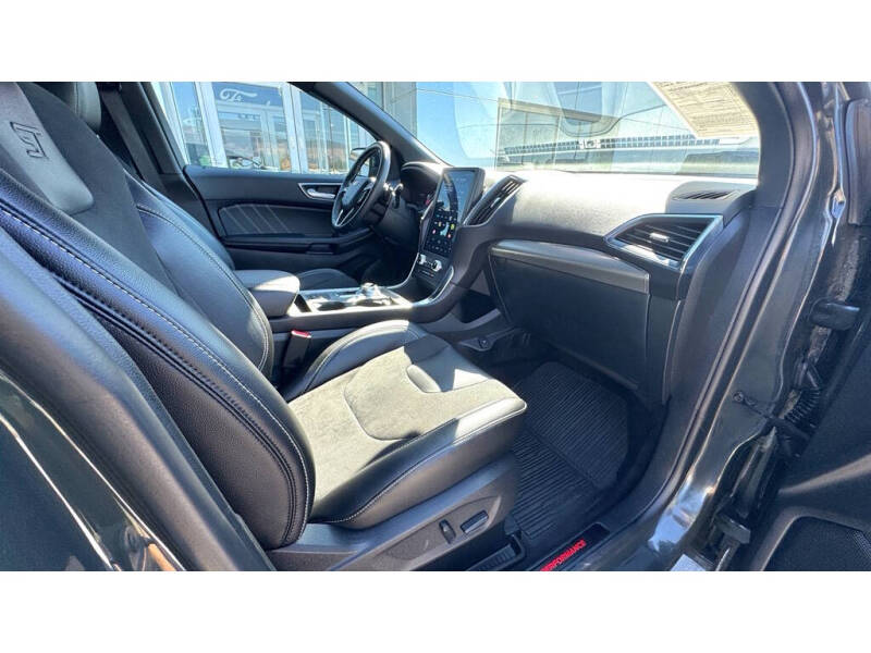 2023 Ford Edge ST