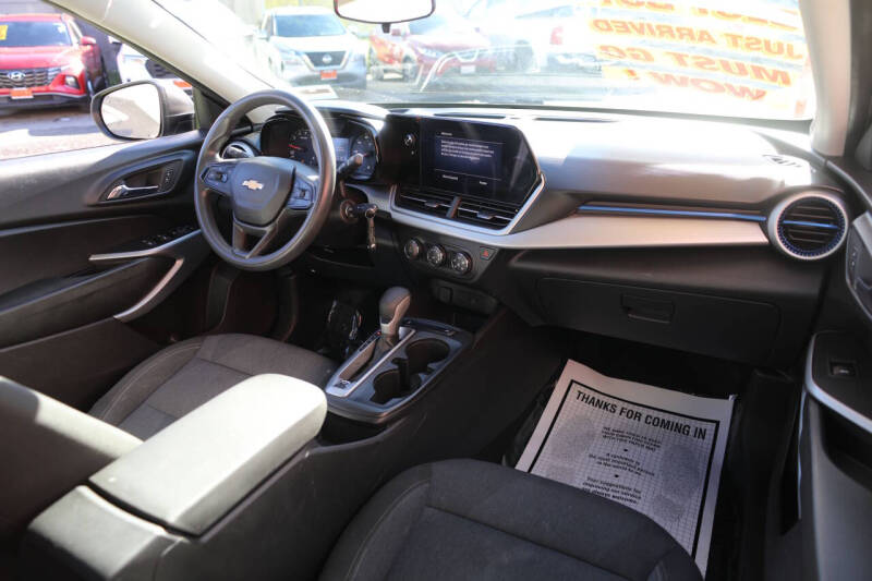 2024 Chevrolet Trax LS