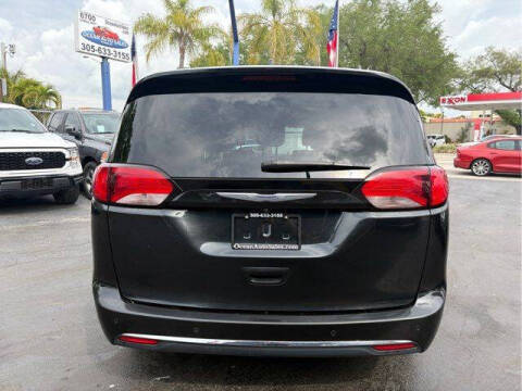 2020 Chrysler Pacifica Touring L