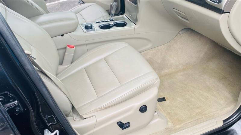 2011 Jeep Grand Cherokee Laredo X