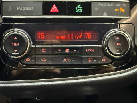 2019 Mitsubishi Outlander SE