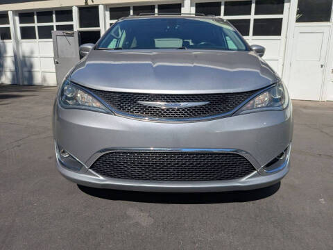 2019 Chrysler Pacifica Touring L