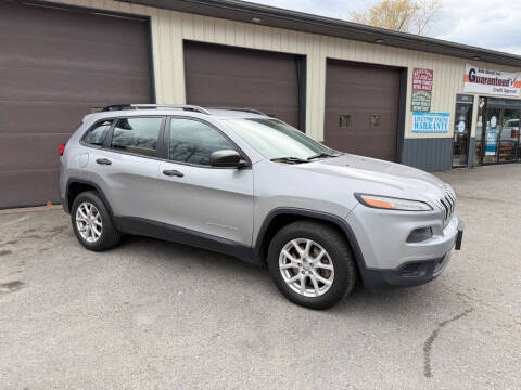 2015 Jeep Cherokee for sale at CHAMPION CAR CENTER in Canastota NY