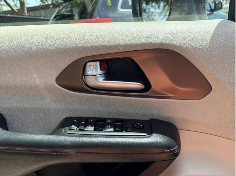 2018 Chrysler Pacifica Touring L