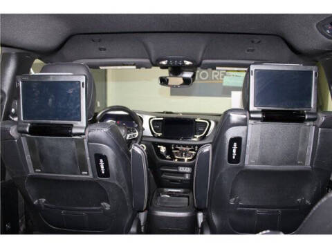 2022 Chrysler Pacifica Hybrid Touring L