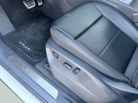 2021 Volkswagen Atlas Cross Sport V6 SE R-Line