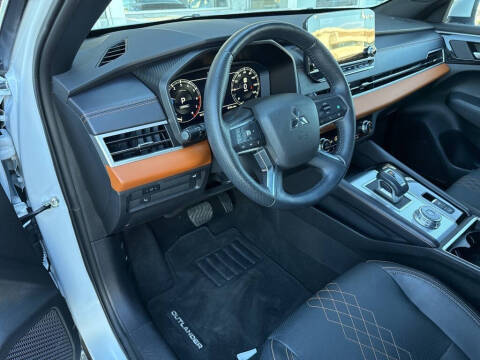 2024 Mitsubishi Outlander SEL