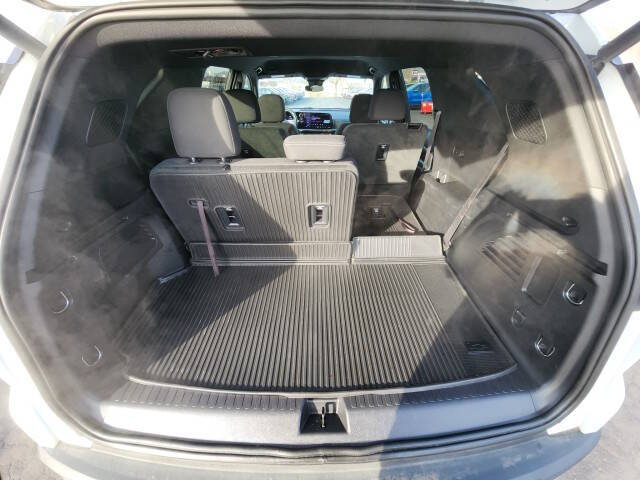 2024 Chevrolet Traverse LT