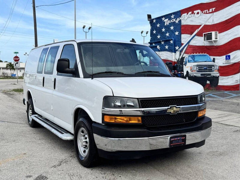 2023 Chevrolet Express 2500