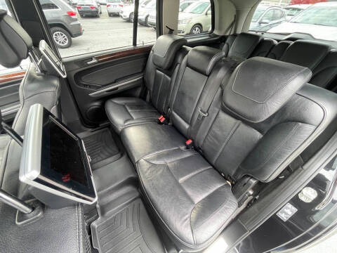 2011 Mercedes-Benz GL-Class GL 550 4MATIC