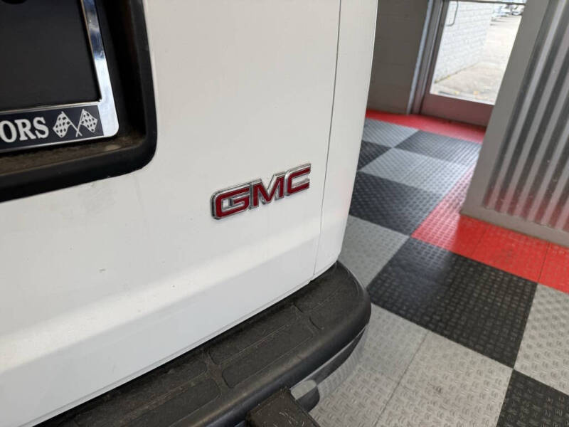 2024 GMC Savana 2500