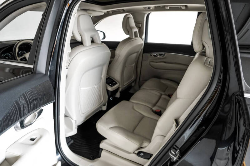 2020 Volvo XC90 T5 Momentum