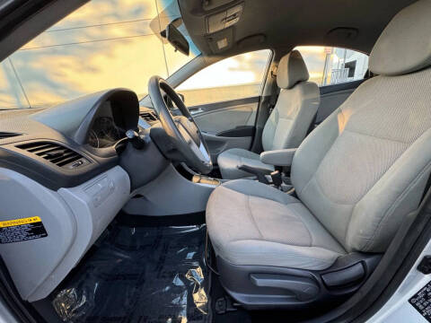 2013 Hyundai Accent GLS