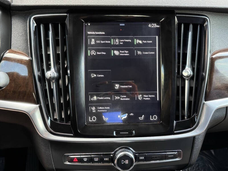 2017 Volvo S90 T5 Momentum