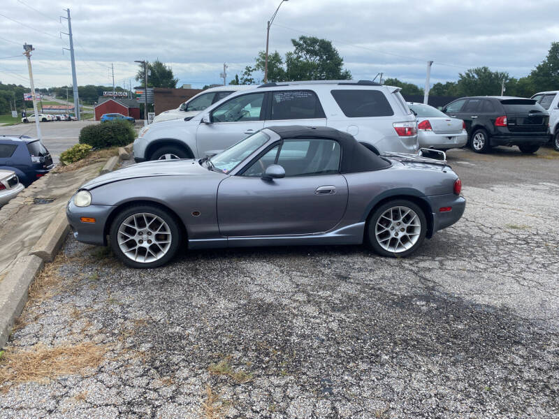 2002 Mazda MX-5 Miata for sale at AA Auto Sales in Independence MO