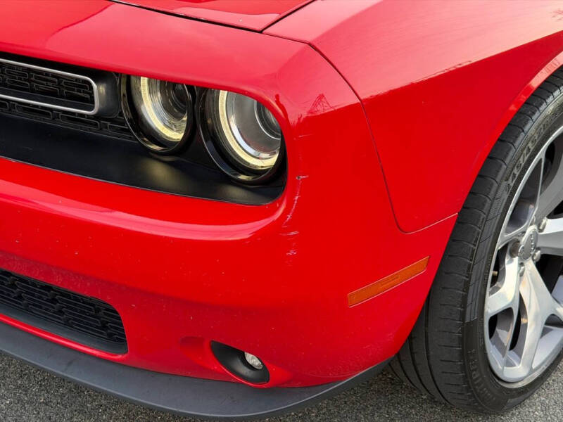 2016 Dodge Challenger SXT Plus