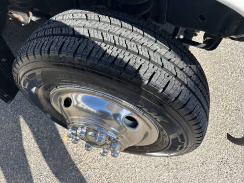 2019 Winnebago Outlook