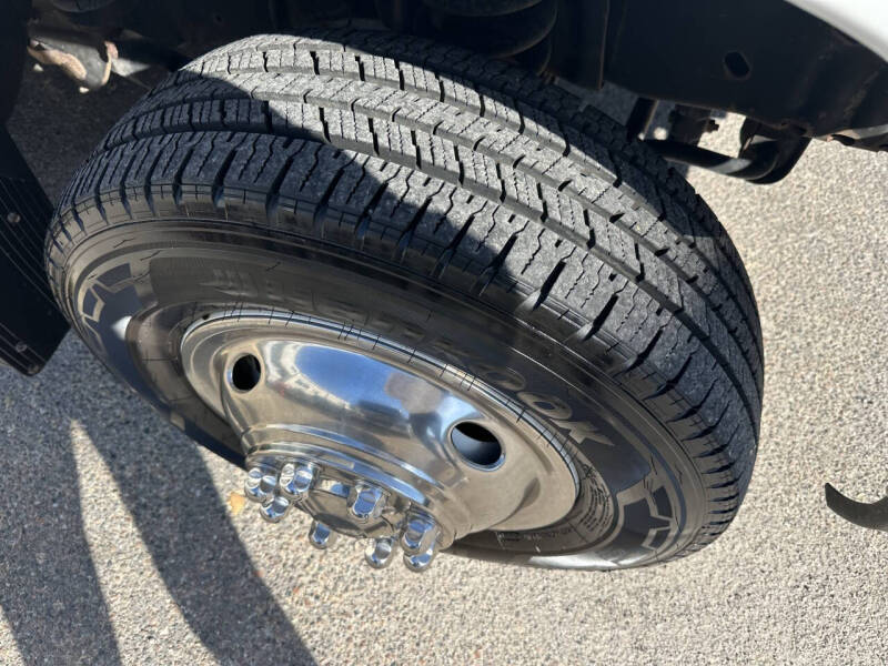 2019 Winnebago Outlook