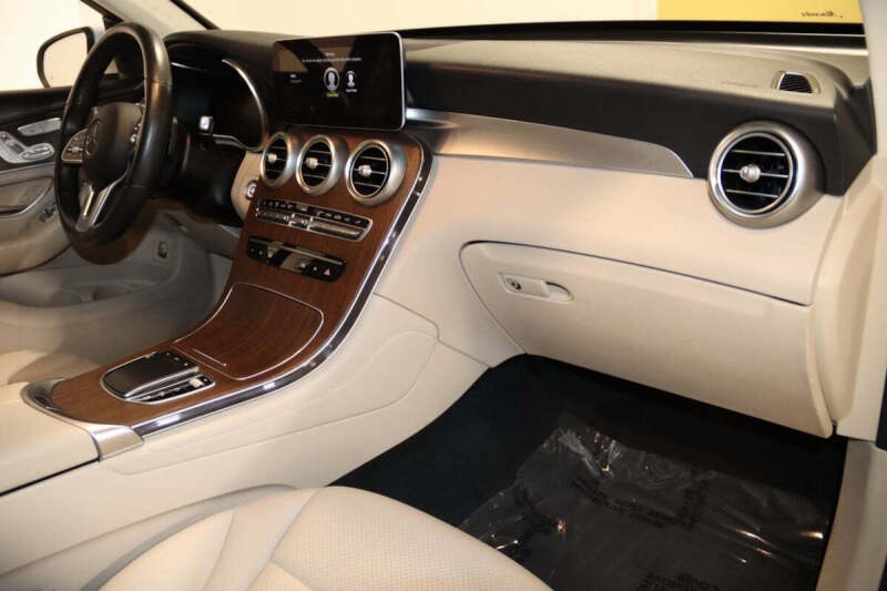 2021 Mercedes-Benz GLC GLC 300 4MATIC