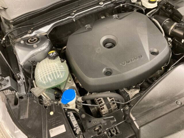 2019 Volvo XC40 T5 R-Design