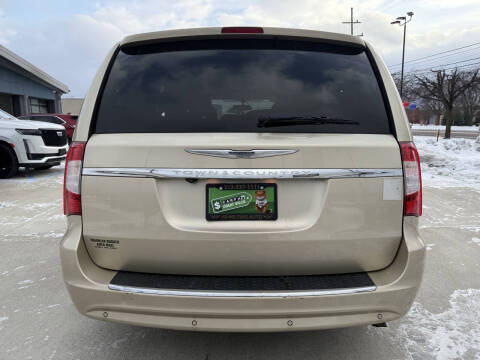 2012 Chrysler Town and Country Touring