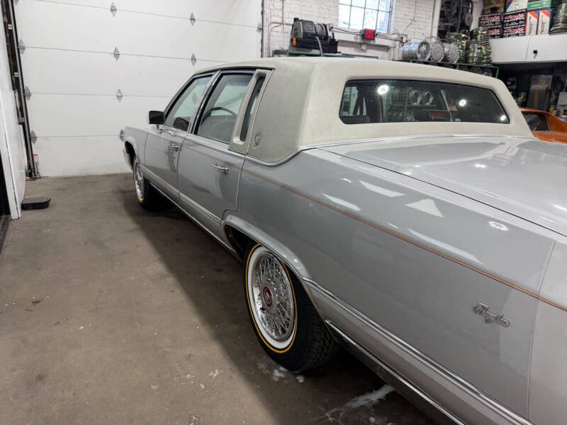 1991 Cadillac Brougham