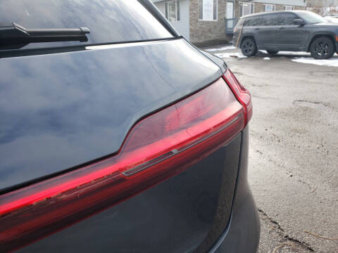 2019 Audi e-tron quattro Prestige