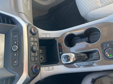 2017 GMC Acadia SLE-2